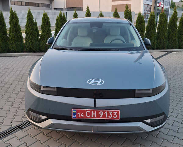 Синий Хендай Ioniq 5, объемом двигателя 0 л и пробегом 26 тыс. км за 25990 $, фото 1 на Automoto.ua