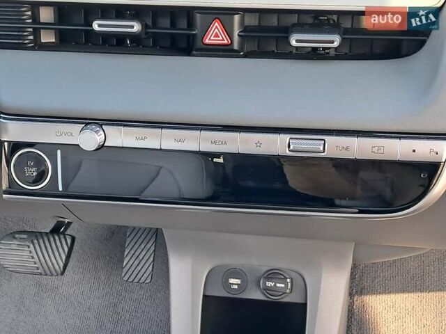 Синий Хендай Ioniq 5, объемом двигателя 0 л и пробегом 1 тыс. км за 29200 $, фото 125 на Automoto.ua