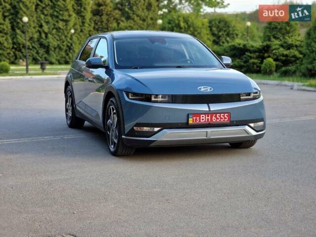 Синий Хендай Ioniq 5, объемом двигателя 0 л и пробегом 19 тыс. км за 33900 $, фото 2 на Automoto.ua