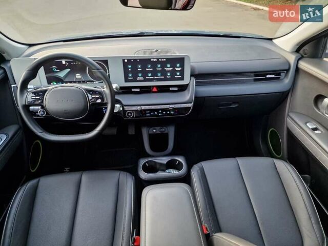 Синий Хендай Ioniq 5, объемом двигателя 0 л и пробегом 19 тыс. км за 33900 $, фото 25 на Automoto.ua