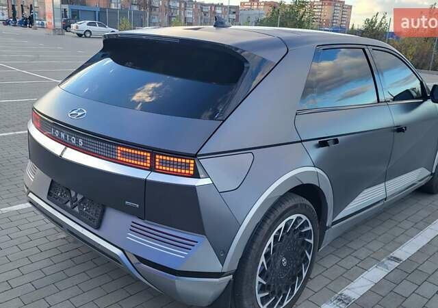 Синий Хендай Ioniq 5, объемом двигателя 0 л и пробегом 33 тыс. км за 31900 $, фото 7 на Automoto.ua