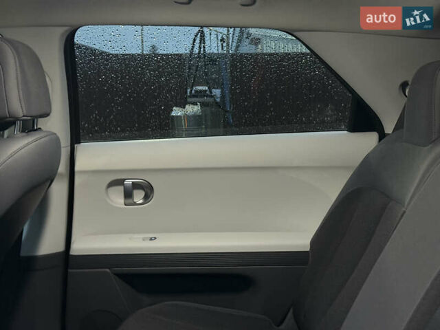 Синій Хендай Ioniq 5, об'ємом двигуна 0 л та пробігом 13 тис. км за 28500 $, фото 49 на Automoto.ua