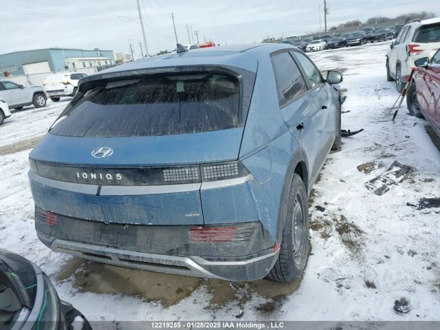 Синий Хендай Ioniq 5, объемом двигателя 0 л и пробегом 6 тыс. км за 13300 $, фото 4 на Automoto.ua