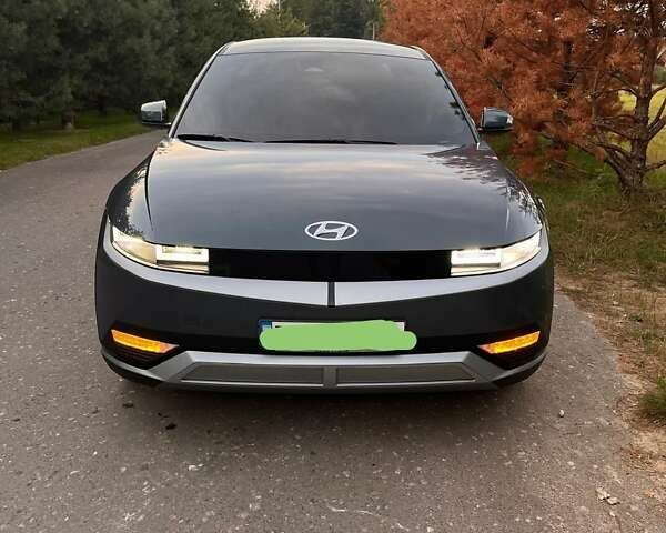 Синий Хендай Ioniq 5, объемом двигателя 0 л и пробегом 8 тыс. км за 29000 $, фото 10 на Automoto.ua
