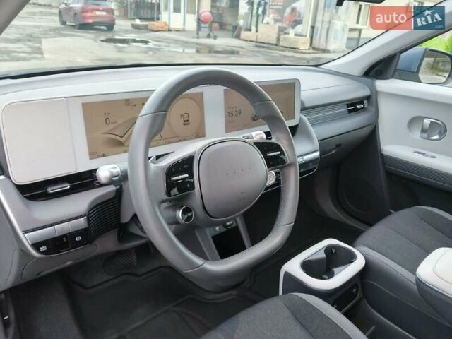 Синий Хендай Ioniq 5, объемом двигателя 0 л и пробегом 9 тыс. км за 25700 $, фото 13 на Automoto.ua