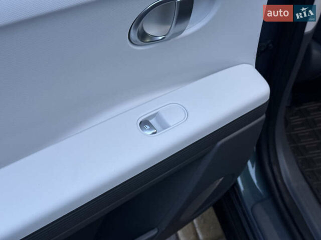 Синій Хендай Ioniq 5, об'ємом двигуна 0 л та пробігом 13 тис. км за 28500 $, фото 54 на Automoto.ua