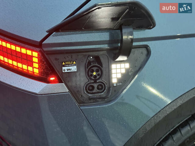 Синій Хендай Ioniq 5, об'ємом двигуна 0 л та пробігом 13 тис. км за 28500 $, фото 56 на Automoto.ua