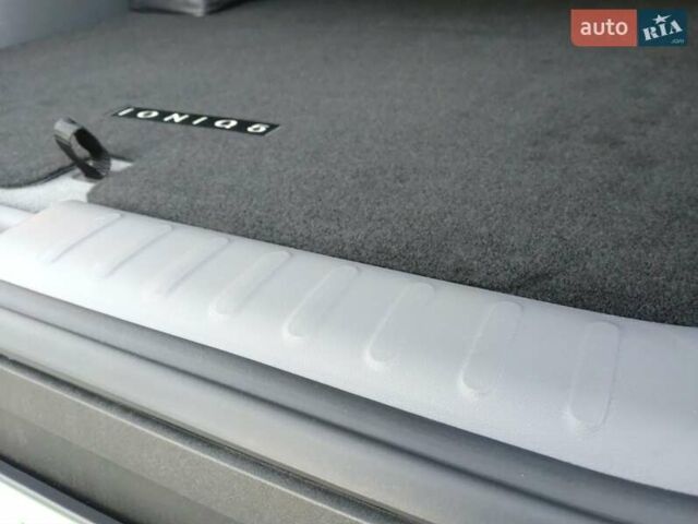 Синий Хендай Ioniq 5, объемом двигателя 0 л и пробегом 9 тыс. км за 25700 $, фото 31 на Automoto.ua