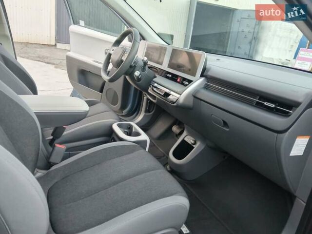 Синий Хендай Ioniq 5, объемом двигателя 0 л и пробегом 9 тыс. км за 25700 $, фото 41 на Automoto.ua