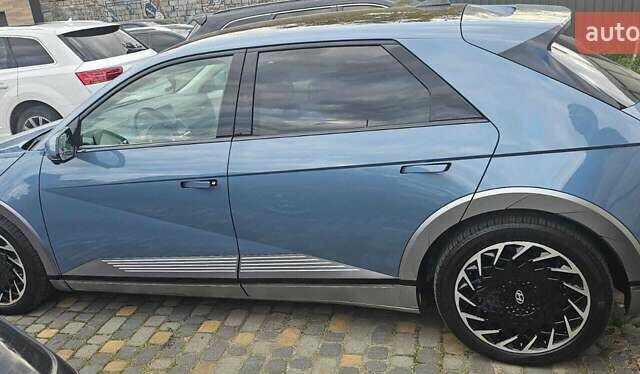 Синий Хендай Ioniq 5, объемом двигателя 0 л и пробегом 7 тыс. км за 36500 $, фото 2 на Automoto.ua