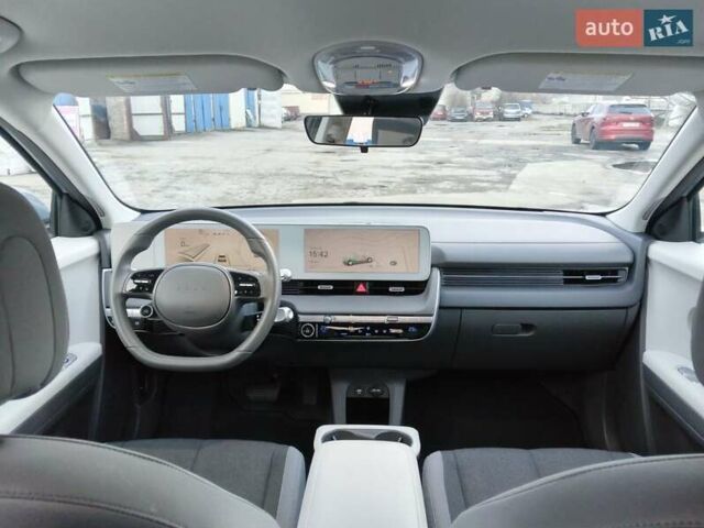 Синий Хендай Ioniq 5, объемом двигателя 0 л и пробегом 9 тыс. км за 25700 $, фото 22 на Automoto.ua