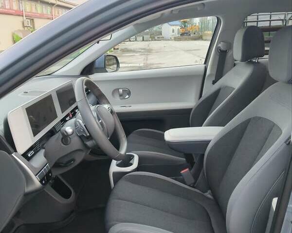 Синий Хендай Ioniq 5, объемом двигателя 0 л и пробегом 9 тыс. км за 25700 $, фото 9 на Automoto.ua