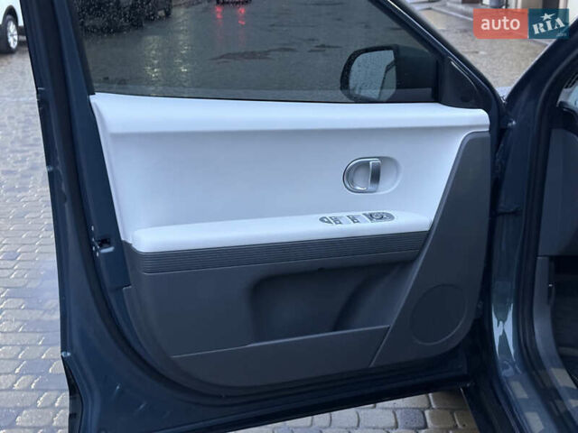 Синій Хендай Ioniq 5, об'ємом двигуна 0 л та пробігом 13 тис. км за 28500 $, фото 39 на Automoto.ua