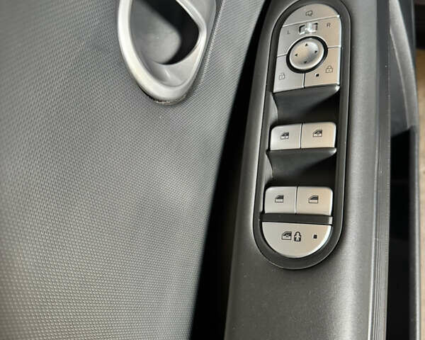 Зелений Хендай Ioniq 5, об'ємом двигуна 0 л та пробігом 74 тис. км за 24500 $, фото 18 на Automoto.ua