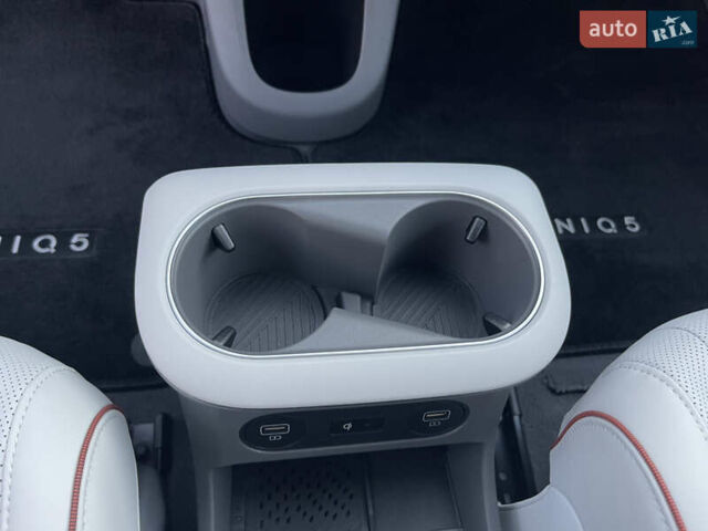 Зеленый Хендай Ioniq 5, объемом двигателя 0 л и пробегом 20 тыс. км за 27000 $, фото 22 на Automoto.ua