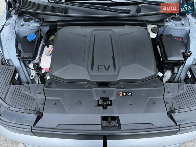 Зеленый Хендай Ioniq 5, объемом двигателя 0 л и пробегом 8 тыс. км за 38500 $, фото 18 на Automoto.ua