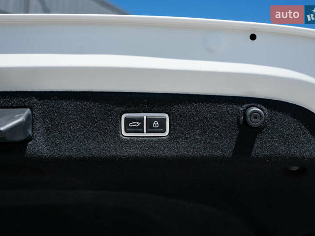 Белый Хендай IONIQ 6, объемом двигателя 0 л и пробегом 4 тыс. км за 25950 $, фото 69 на Automoto.ua