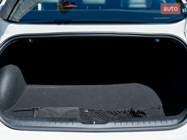 Белый Хендай IONIQ 6, объемом двигателя 0 л и пробегом 4 тыс. км за 25950 $, фото 67 на Automoto.ua