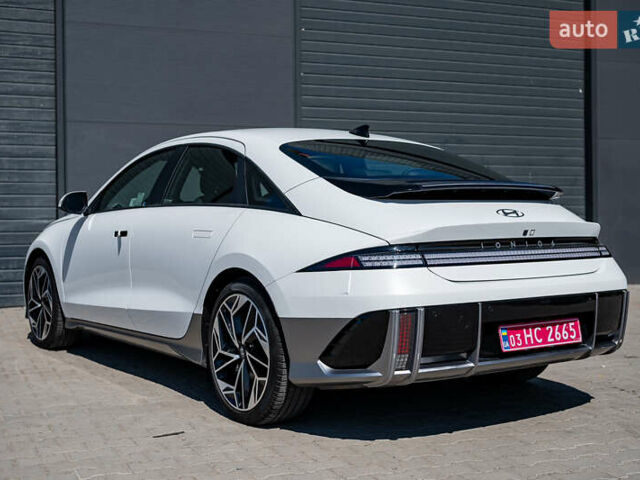 Белый Хендай IONIQ 6, объемом двигателя 0 л и пробегом 4 тыс. км за 27900 $, фото 72 на Automoto.ua
