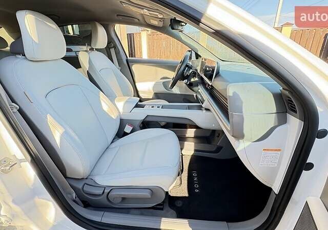 Білий Хендай IONIQ 6, об'ємом двигуна 0 л та пробігом 63 тис. км за 26900 $, фото 28 на Automoto.ua