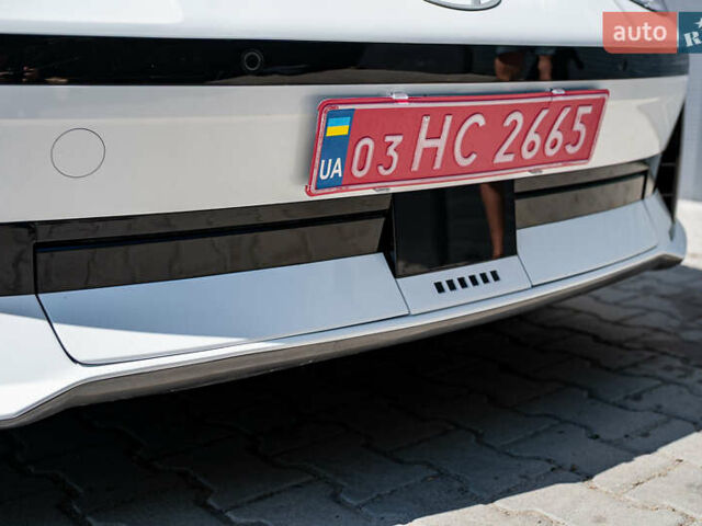 Белый Хендай IONIQ 6, объемом двигателя 0 л и пробегом 4 тыс. км за 25950 $, фото 22 на Automoto.ua