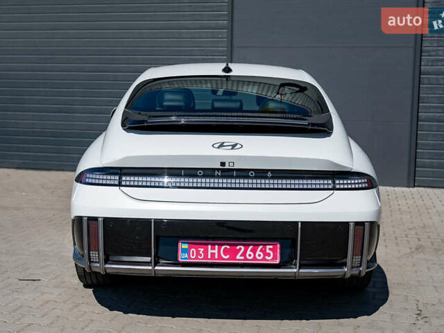 Белый Хендай IONIQ 6, объемом двигателя 0 л и пробегом 4 тыс. км за 25950 $, фото 11 на Automoto.ua