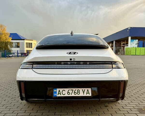 Белый Хендай IONIQ 6, объемом двигателя 0 л и пробегом 49 тыс. км за 25000 $, фото 8 на Automoto.ua