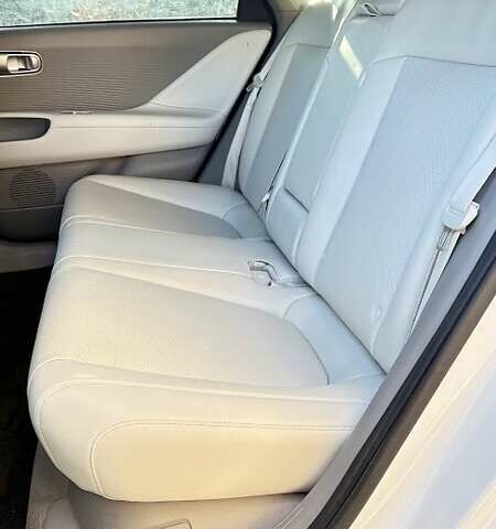 Білий Хендай IONIQ 6, об'ємом двигуна 0 л та пробігом 63 тис. км за 26900 $, фото 35 на Automoto.ua