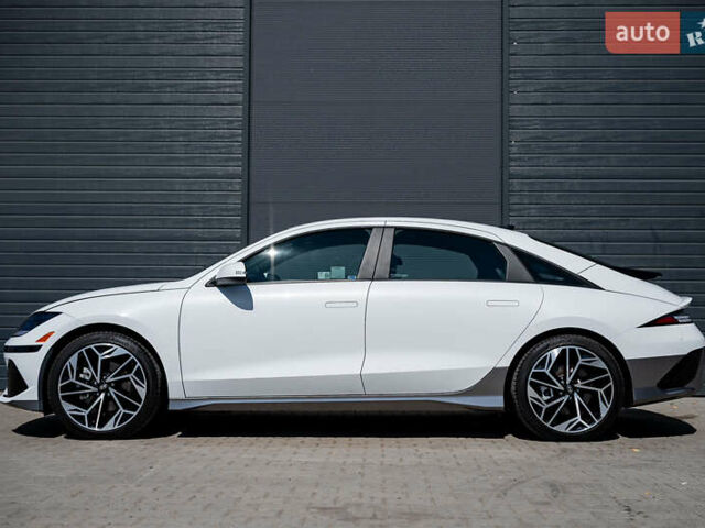 Белый Хендай IONIQ 6, объемом двигателя 0 л и пробегом 4 тыс. км за 25950 $, фото 7 на Automoto.ua