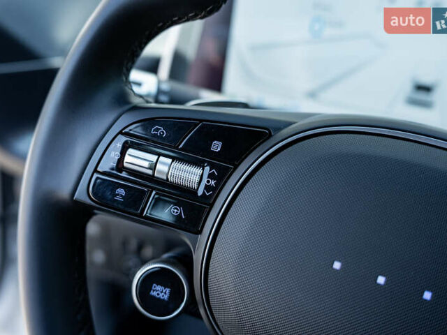 Белый Хендай IONIQ 6, объемом двигателя 0 л и пробегом 4 тыс. км за 25950 $, фото 49 на Automoto.ua