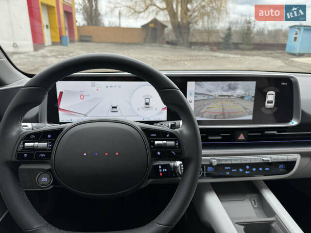 Белый Хендай IONIQ 6, объемом двигателя 0 л и пробегом 11 тыс. км за 23900 $, фото 9 на Automoto.ua