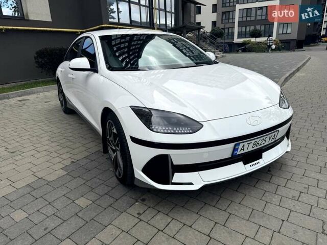 Белый Хендай IONIQ 6, объемом двигателя 0 л и пробегом 7 тыс. км за 32600 $, фото 49 на Automoto.ua