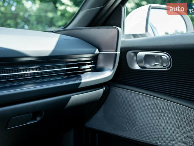 Белый Хендай IONIQ 6, объемом двигателя 0 л и пробегом 4 тыс. км за 25950 $, фото 58 на Automoto.ua