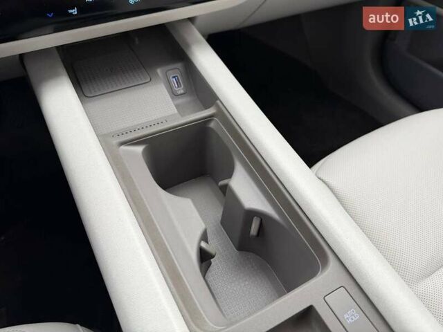 Білий Хендай IONIQ 6, об'ємом двигуна 0 л та пробігом 9 тис. км за 24500 $, фото 21 на Automoto.ua