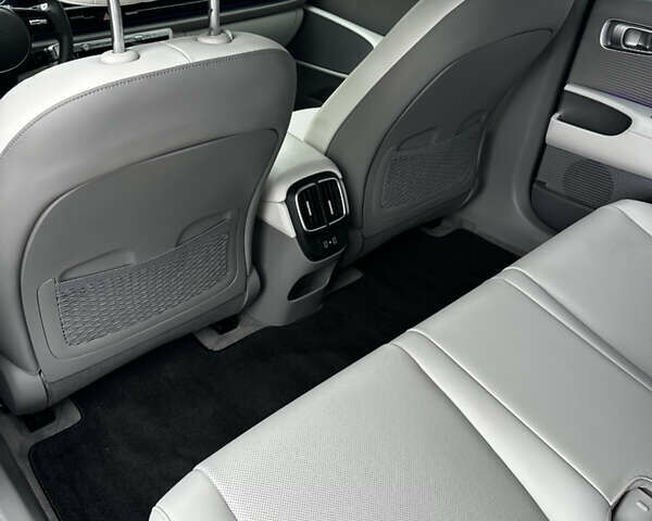 Белый Хендай IONIQ 6, объемом двигателя 0 л и пробегом 10 тыс. км за 25500 $, фото 19 на Automoto.ua