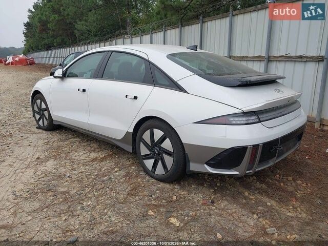 Белый Хендай IONIQ 6, объемом двигателя 0 л и пробегом 53 тыс. км за 7600 $, фото 2 на Automoto.ua