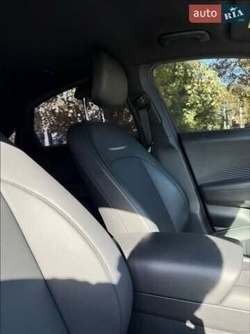 Черный Хендай IONIQ 6, объемом двигателя 0 л и пробегом 55 тыс. км за 24400 $, фото 8 на Automoto.ua