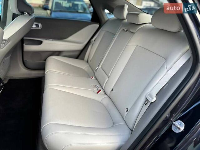 Черный Хендай IONIQ 6, объемом двигателя 0 л и пробегом 14 тыс. км за 34999 $, фото 32 на Automoto.ua