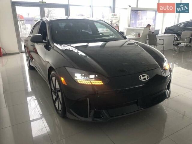 Чорний Хендай IONIQ 6, об'ємом двигуна 0 л та пробігом 4 тис. км за 27500 $, фото 5 на Automoto.ua