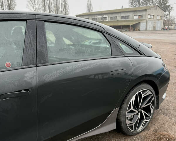 Чорний Хендай IONIQ 6, об'ємом двигуна 0 л та пробігом 5 тис. км за 21500 $, фото 5 на Automoto.ua