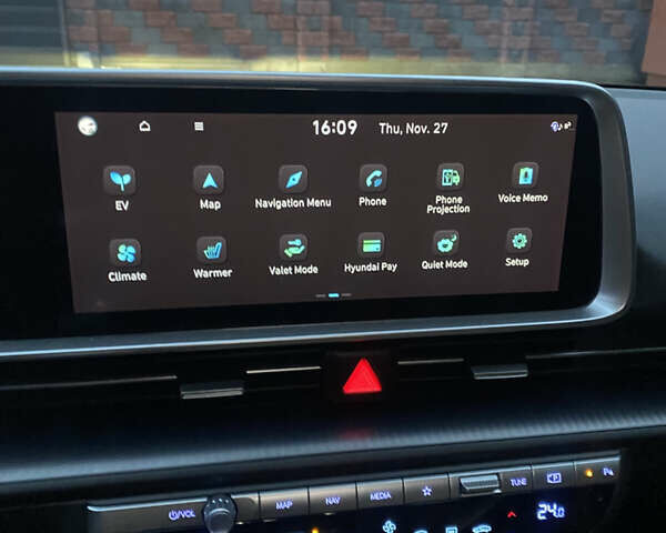 Черный Хендай IONIQ 6, объемом двигателя 0 л и пробегом 22 тыс. км за 27000 $, фото 13 на Automoto.ua