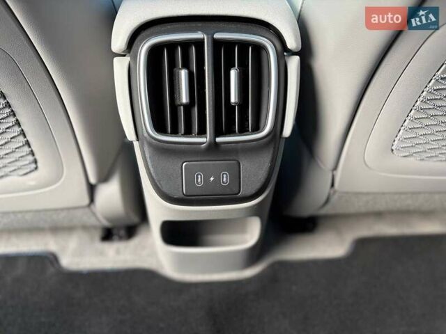 Черный Хендай IONIQ 6, объемом двигателя 0 л и пробегом 14 тыс. км за 34999 $, фото 33 на Automoto.ua