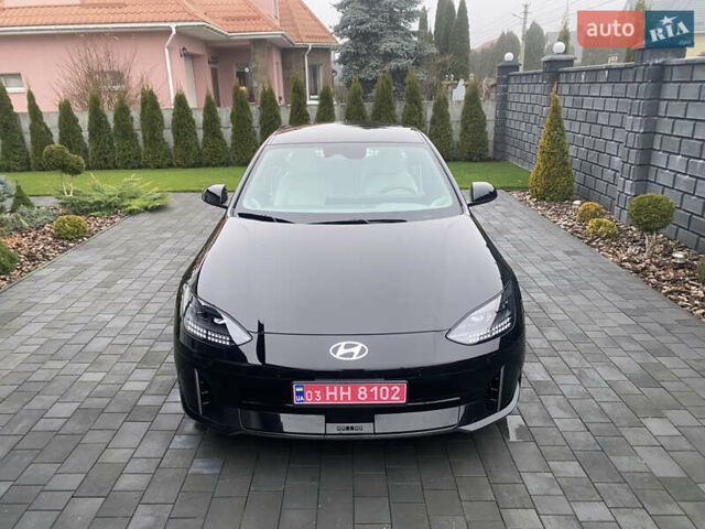 Черный Хендай IONIQ 6, объемом двигателя 0 л и пробегом 17 тыс. км за 24400 $, фото 4 на Automoto.ua