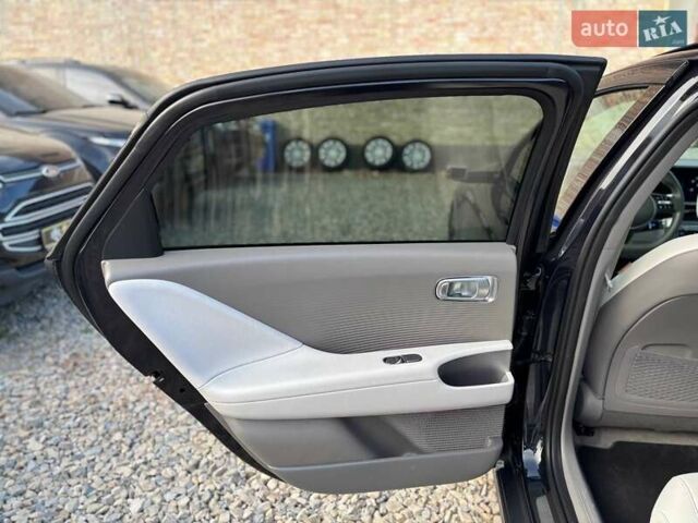 Черный Хендай IONIQ 6, объемом двигателя 0 л и пробегом 14 тыс. км за 34999 $, фото 29 на Automoto.ua