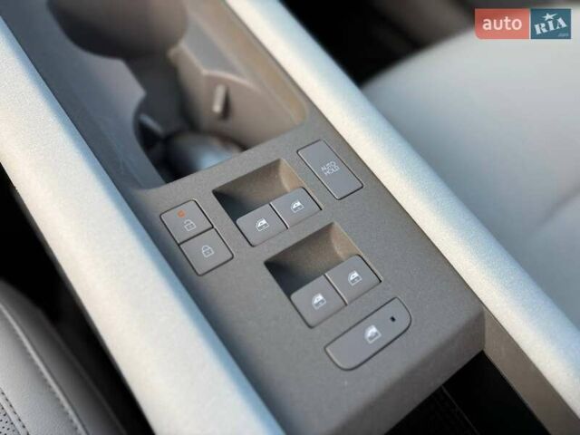 Черный Хендай IONIQ 6, объемом двигателя 0 л и пробегом 14 тыс. км за 34999 $, фото 27 на Automoto.ua