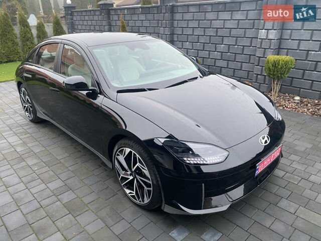 Черный Хендай IONIQ 6, объемом двигателя 0 л и пробегом 17 тыс. км за 24400 $, фото 7 на Automoto.ua