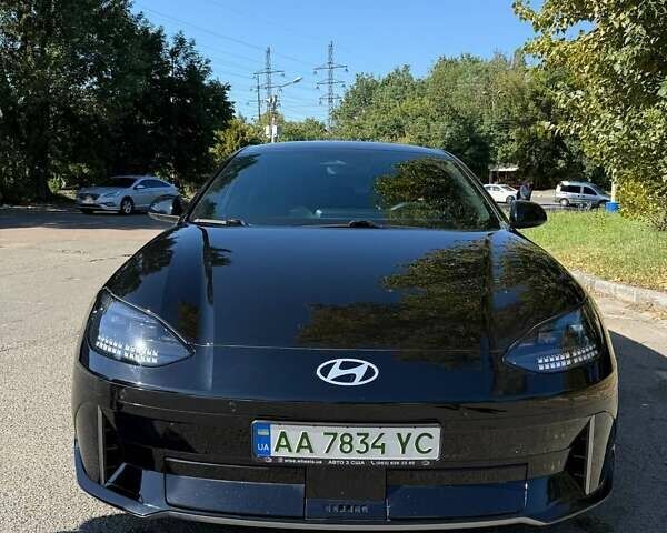 Черный Хендай IONIQ 6, объемом двигателя 0 л и пробегом 55 тыс. км за 24400 $, фото 3 на Automoto.ua