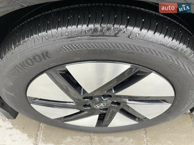 Чорний Хендай IONIQ 6, об'ємом двигуна 0 л та пробігом 48 тис. км за 23000 $, фото 21 на Automoto.ua