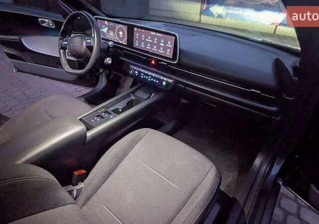 Чорний Хендай IONIQ 6, об'ємом двигуна 0 л та пробігом 56 тис. км за 27500 $, фото 7 на Automoto.ua