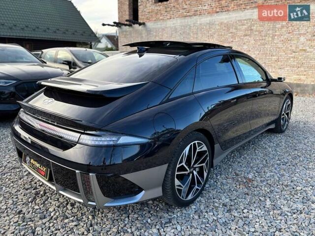 Черный Хендай IONIQ 6, объемом двигателя 0 л и пробегом 14 тыс. км за 34999 $, фото 10 на Automoto.ua